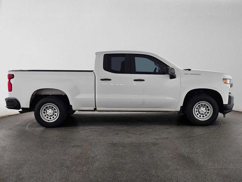 Used 2020 Chevrolet Silverado 1500 W/T RWD image 2