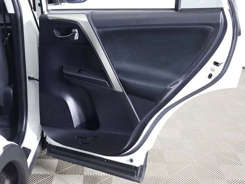 Used 2015 Toyota RAV4 XLE image 23