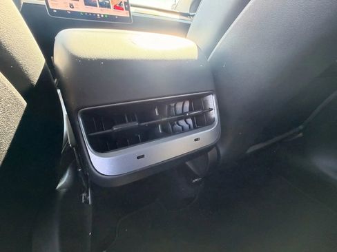 Used 2023 Tesla Model Y Long Range image 25