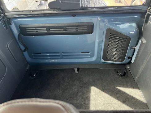 Used 2025 Ford Bronco Badlands AWD/4WD image 7