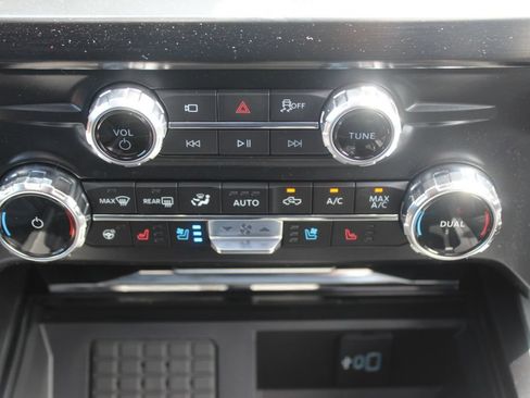 New 2026 Ford F350 Lariat w/ Black Appearance Package AWD/4WD image 46