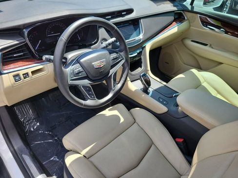 Used 2017 Cadillac XT5 Premium Luxury FWD image 25