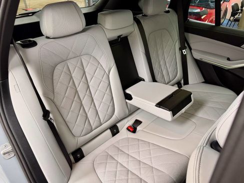 Used 2025 BMW X5 xDrive40i w/ M Sport Package image 65