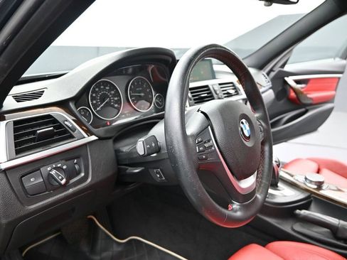 Used 2018 BMW 330i xDrive Sedan w/ Convenience Package image 14