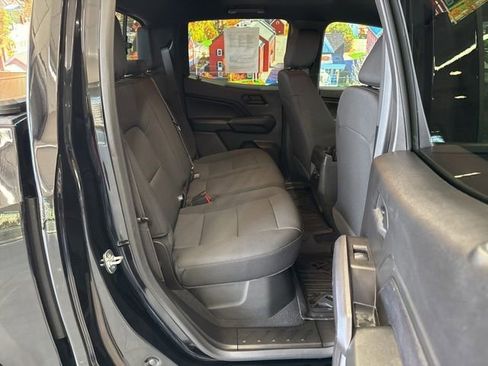 Used 2024 Chevrolet Colorado Trail Boss w/ Technology Package image 44