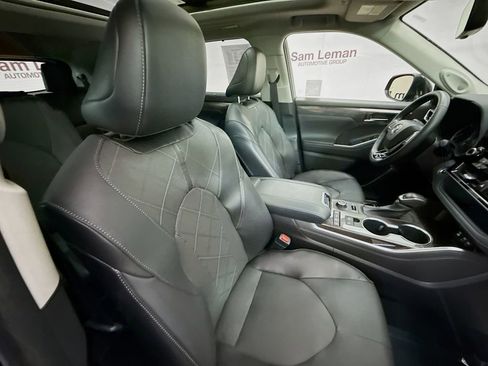 Used 2022 Toyota Highlander Platinum image 30