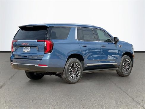 New 2026 GMC Yukon Elevation w/ LPO, Floor Liner Package image 4