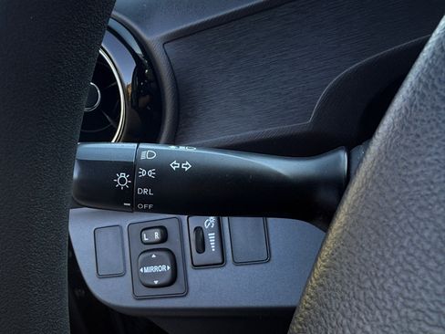 Used 2016 Toyota Prius C Two image 22