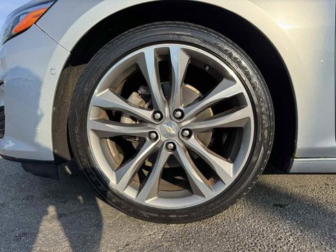 Used 2020 Chevrolet Malibu Premier FWD image 9