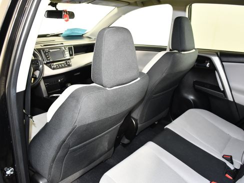 Used 2016 Toyota RAV4 XLE AWD/4WD image 46