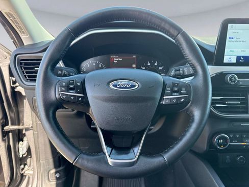 Used 2021 Ford Escape SE w/ SE Sport Appearance Package FWD image 29