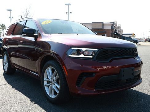 Used 2024 Dodge Durango GT image 3