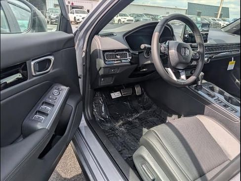 Used 2025 Honda Civic Sport Touring image 6