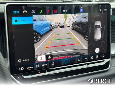 New 2026 Volkswagen Tiguan SE R-Line FWD image 21