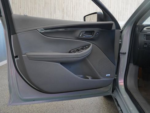 Used 2017 Chevrolet Impala LT w/ Leather Package FWD image 28