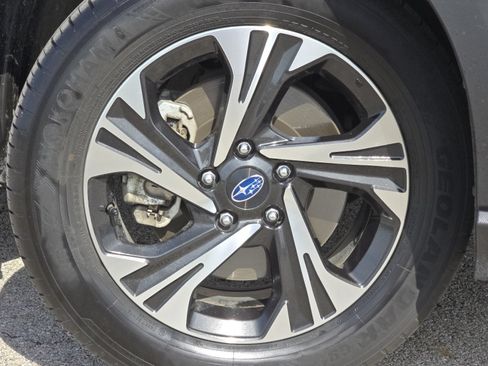 Used 2025 Subaru Crosstrek 2.0i Premium AWD/4WD image 13