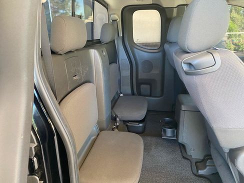 Used 2006 Nissan Frontier XE w/ (G01) XE Preferred Pkg RWD image 26