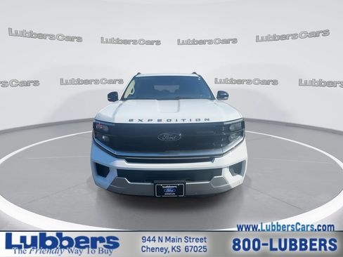 Used 2025 Ford Expedition Max Platinum AWD/4WD image 3
