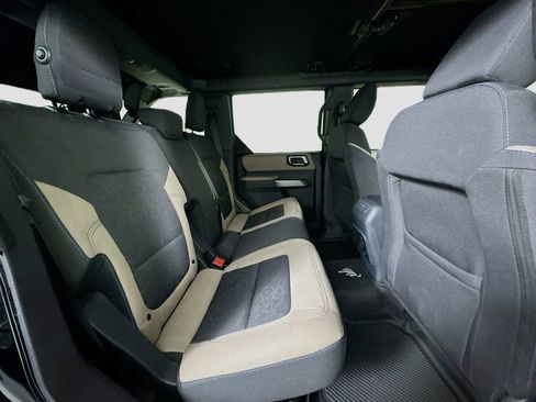 Used 2023 Ford Bronco Wildtrak image 25