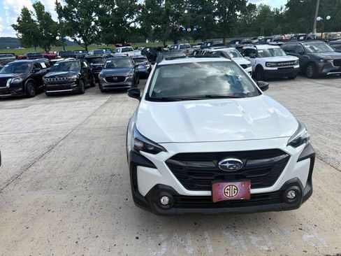 Used 2023 Subaru Outback Onyx Edition AWD/4WD image 24