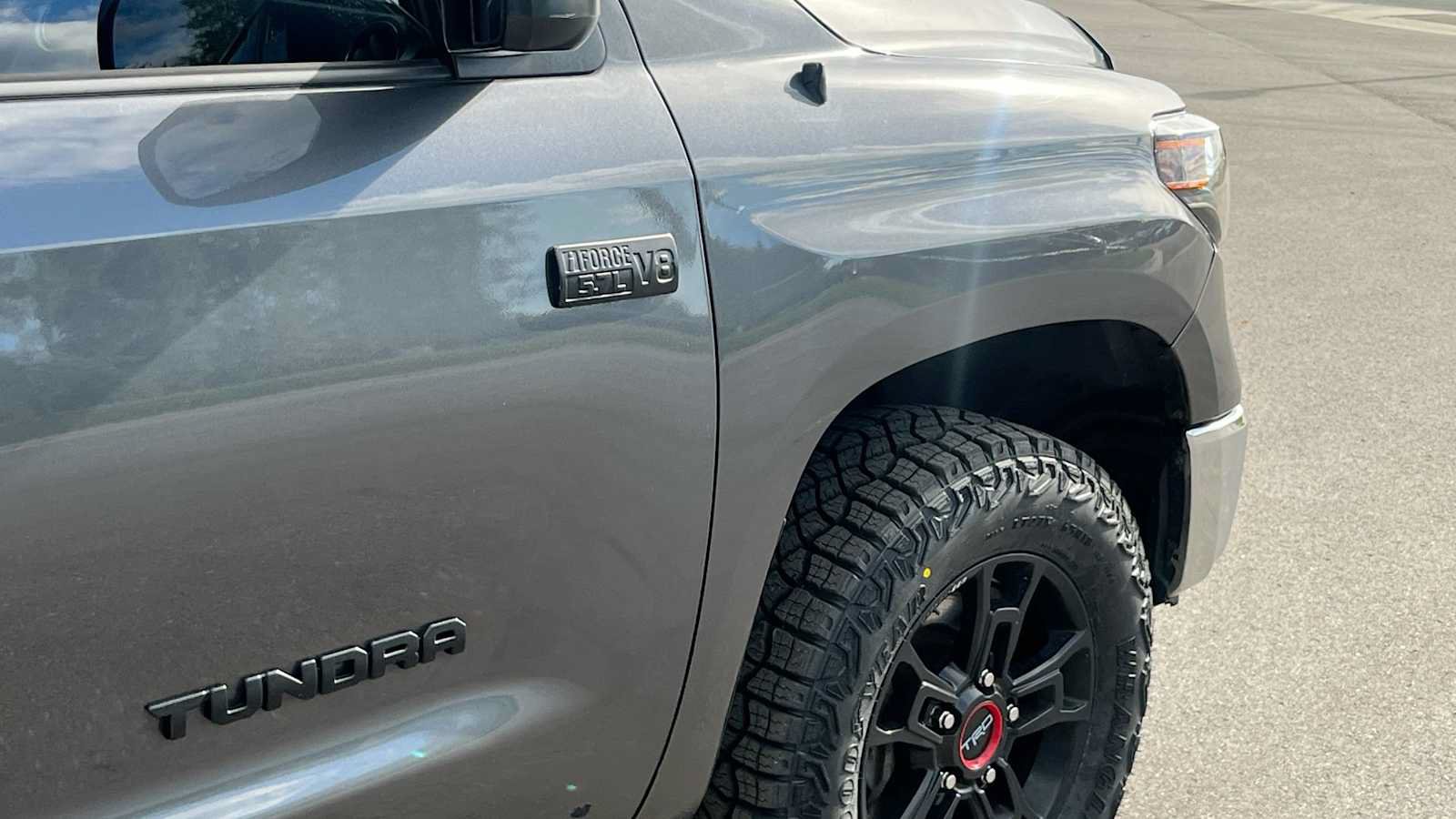 Used 2018 Toyota Tundra SR5 w/ SR5 Upgrade Package AWD/4WD image 20