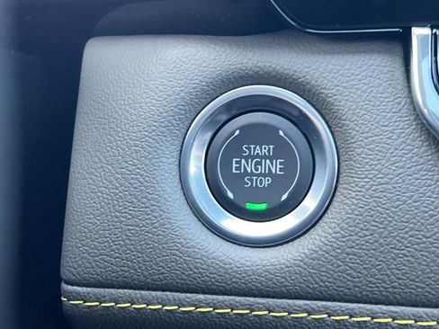 New 2026 Chevrolet Colorado ZR2 w/ Technology Package AWD/4WD image 19