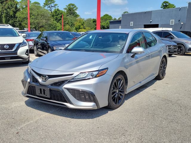 Used 2024 Toyota Camry XSE FWD image 5