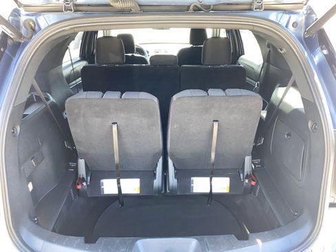 Used 2018 Ford Explorer XLT w/ Equipment Group 201A AWD/4WD image 38