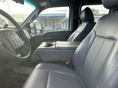 Used 2014 Ford F450 XL w/ XL Value Package image 4
