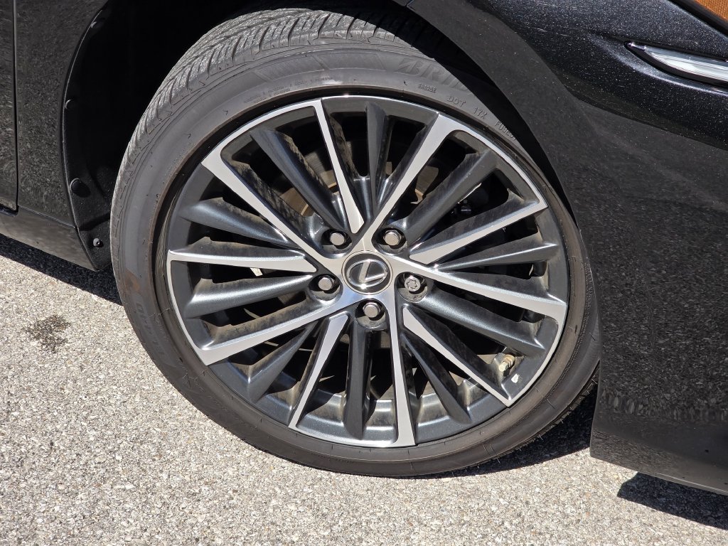 Used 2022 Lexus ES 350 w/ Premium Package FWD image 7
