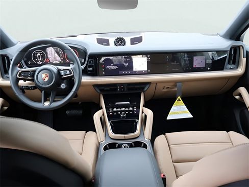 New 2026 Porsche Cayenne Coupe image 19