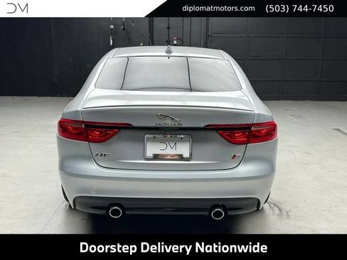 Used 2018 Jaguar XF S RWD image 6