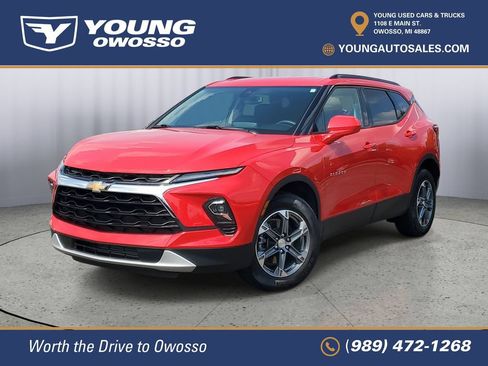 Used 2024 Chevrolet Blazer LT w/ Convenience Package FWD image 2