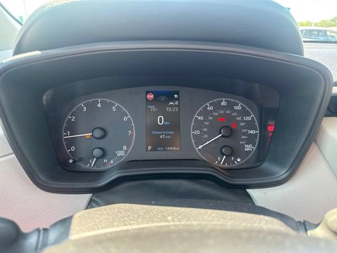 Used 2025 Toyota Corolla Cross L AWD/4WD image 14