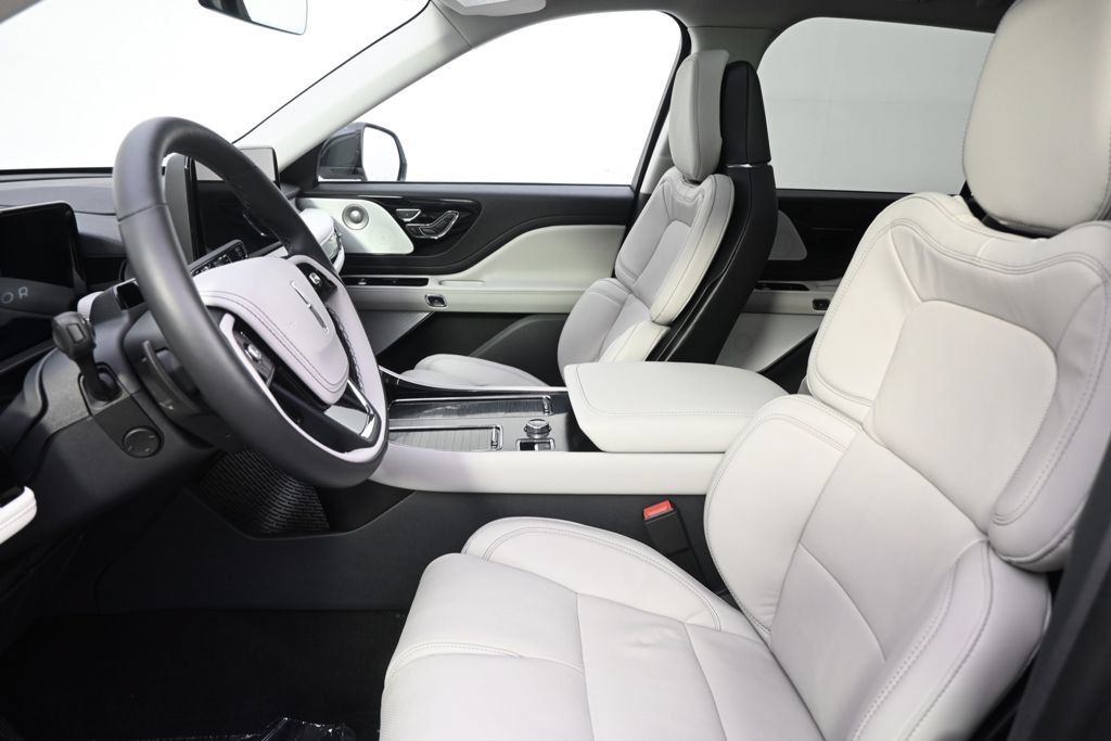New 2026 Lincoln Aviator Reserve AWD/4WD image 13