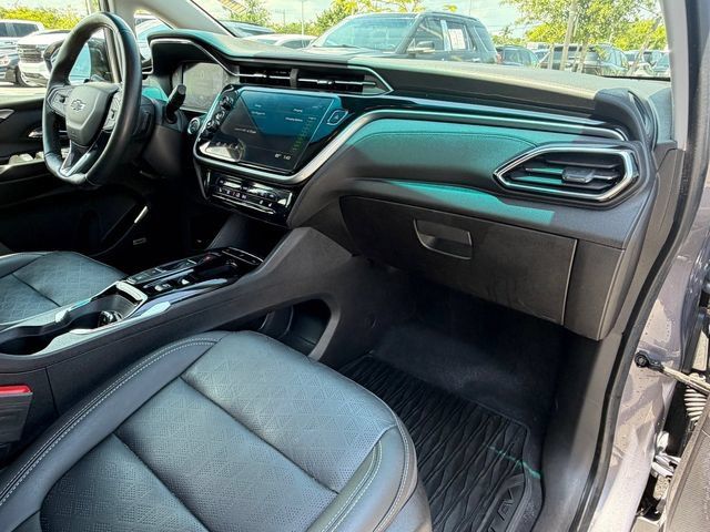 Used 2023 Chevrolet Bolt LT w/ Infotainment Package FWD image 15