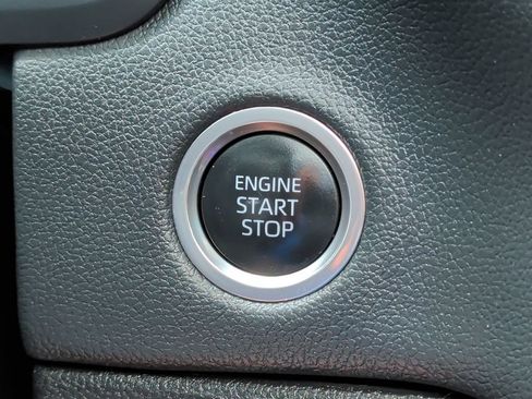Used 2022 Toyota Tundra Limited w/ Power Package AWD/4WD image 26