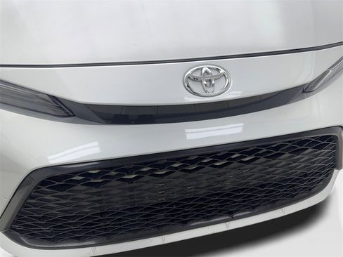Used 2024 Toyota Corolla SE image 26