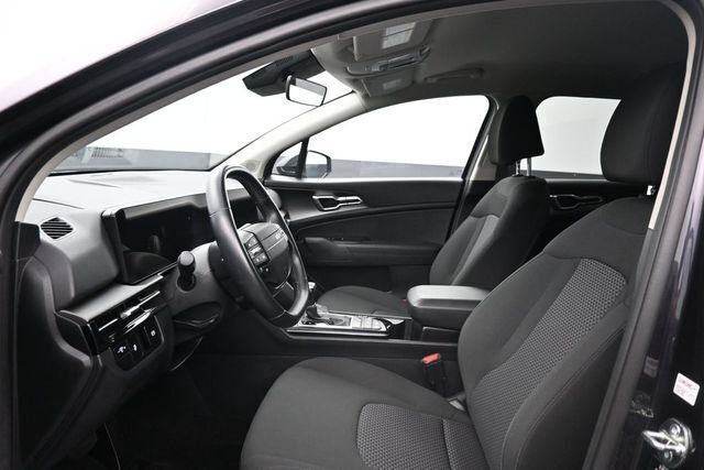 Used 2026 Kia Sportage LX FWD image 14