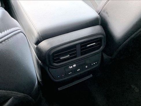 Certified 2025 Honda Pilot Touring image 10