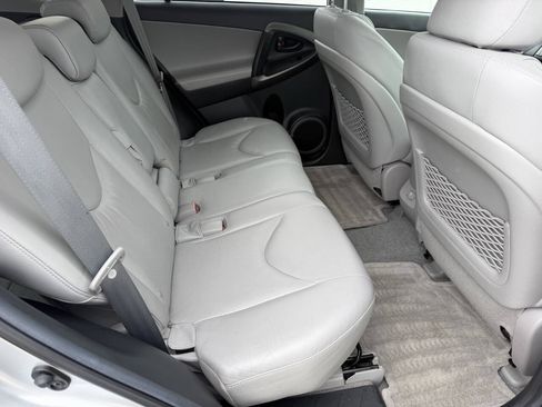 Used 2011 Toyota RAV4 Limited w/ Limited Extra Value Pkg AWD/4WD image 19