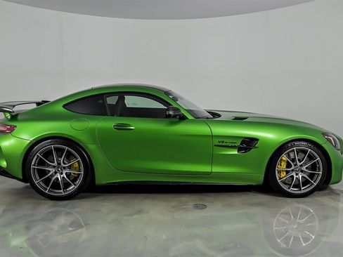 Used 2018 Mercedes-Benz AMG GT R image 10