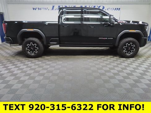 Used 2025 GMC Sierra 2500 AT4X image 2