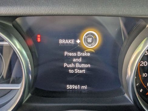 Used 2021 Jeep Wrangler Unlimited Sahara image 3