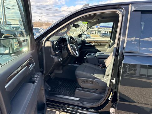 Certified 2025 GMC Sierra 1500 Elevation image 16