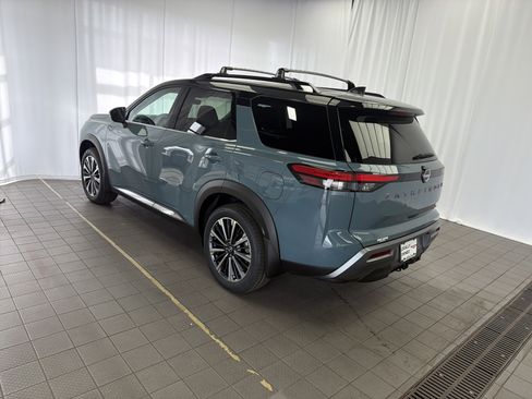 New 2026 Nissan Pathfinder Platinum FWD image 7