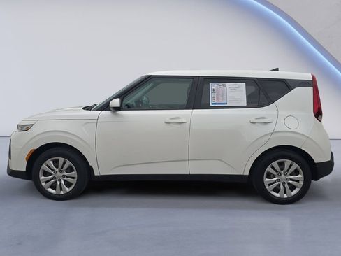 Used 2020 Kia Soul LX FWD image 2