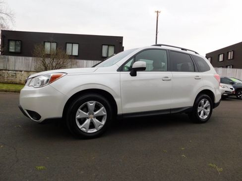 Used 2016 Subaru Forester 2.5i Premium w/ All-Weather Package image 4