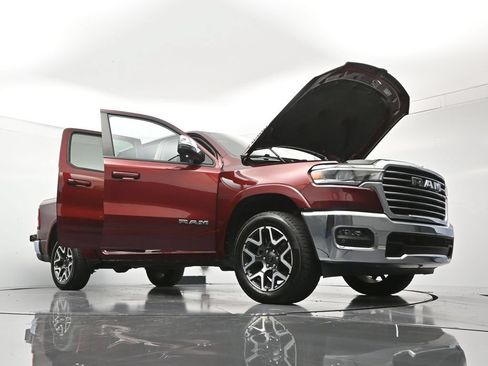 Used 2025 RAM 1500 Laramie AWD/4WD image 49