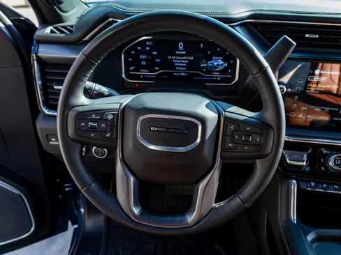 Used 2025 GMC Sierra 2500 Denali Ultimate image 19